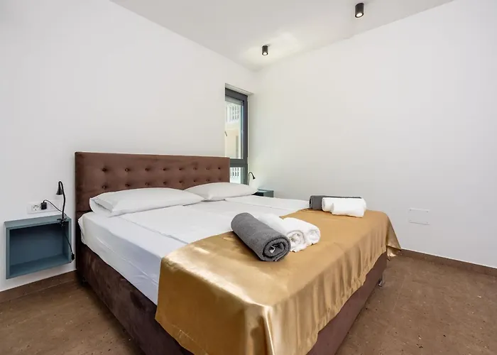 House Neptunia 펜션 메덜린