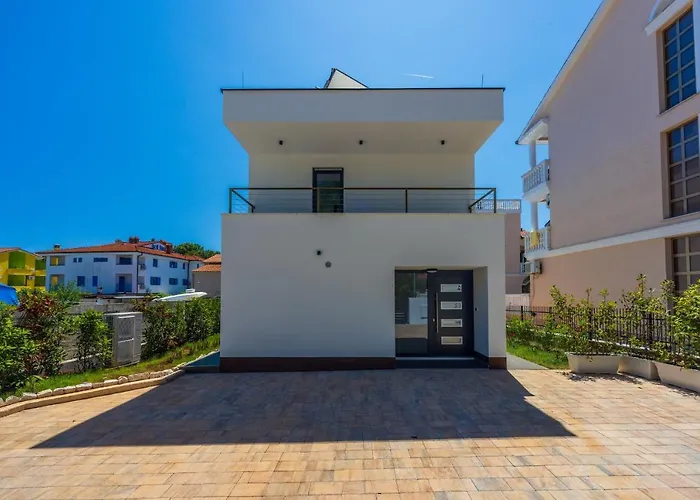 House Neptunia Semesterbostad