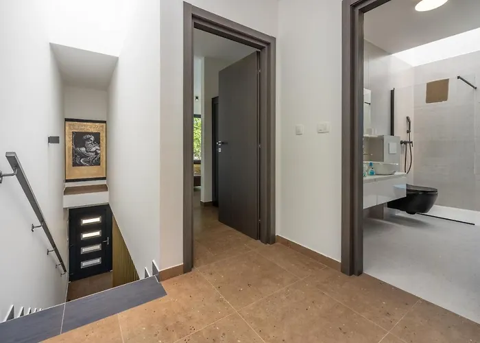 House Neptunia * Medulin