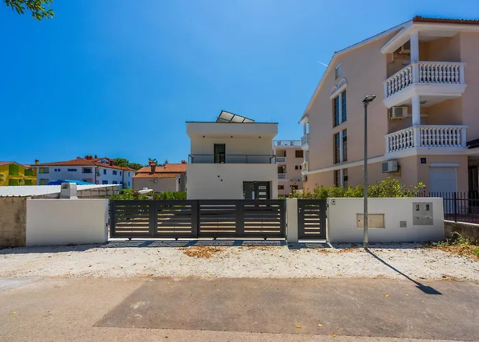 House Neptunia Semesterbostad Medulin